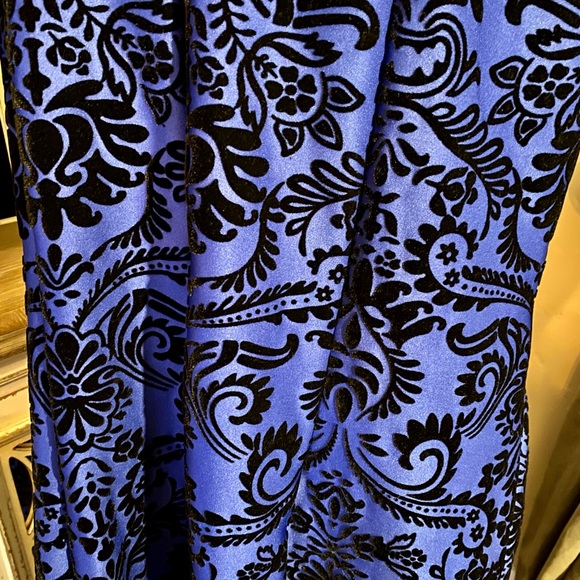 Dress with pockets - Picture 4 of 9